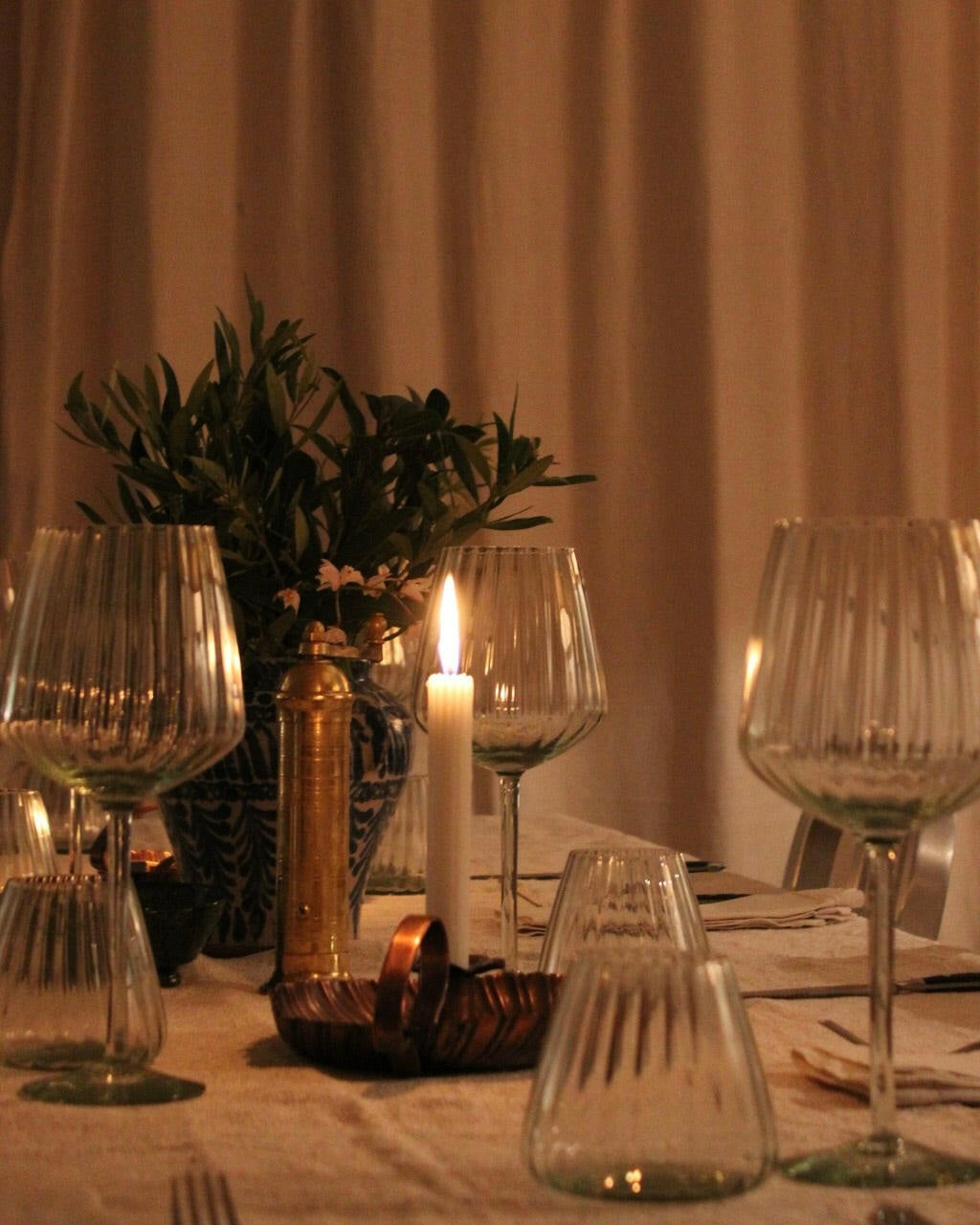 The Luxe Laydown Mantra Living