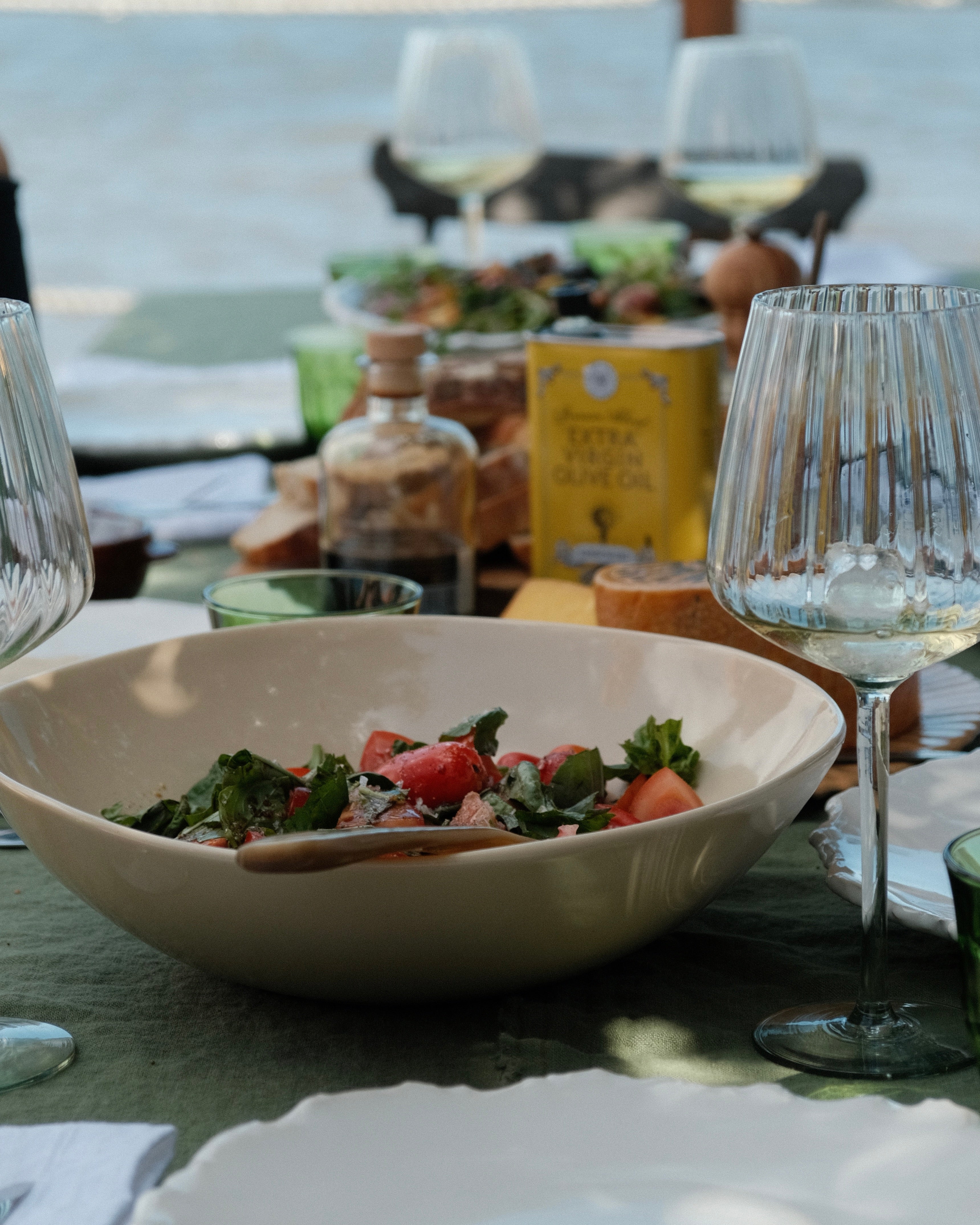 Classic Stoneware Salad Bowl