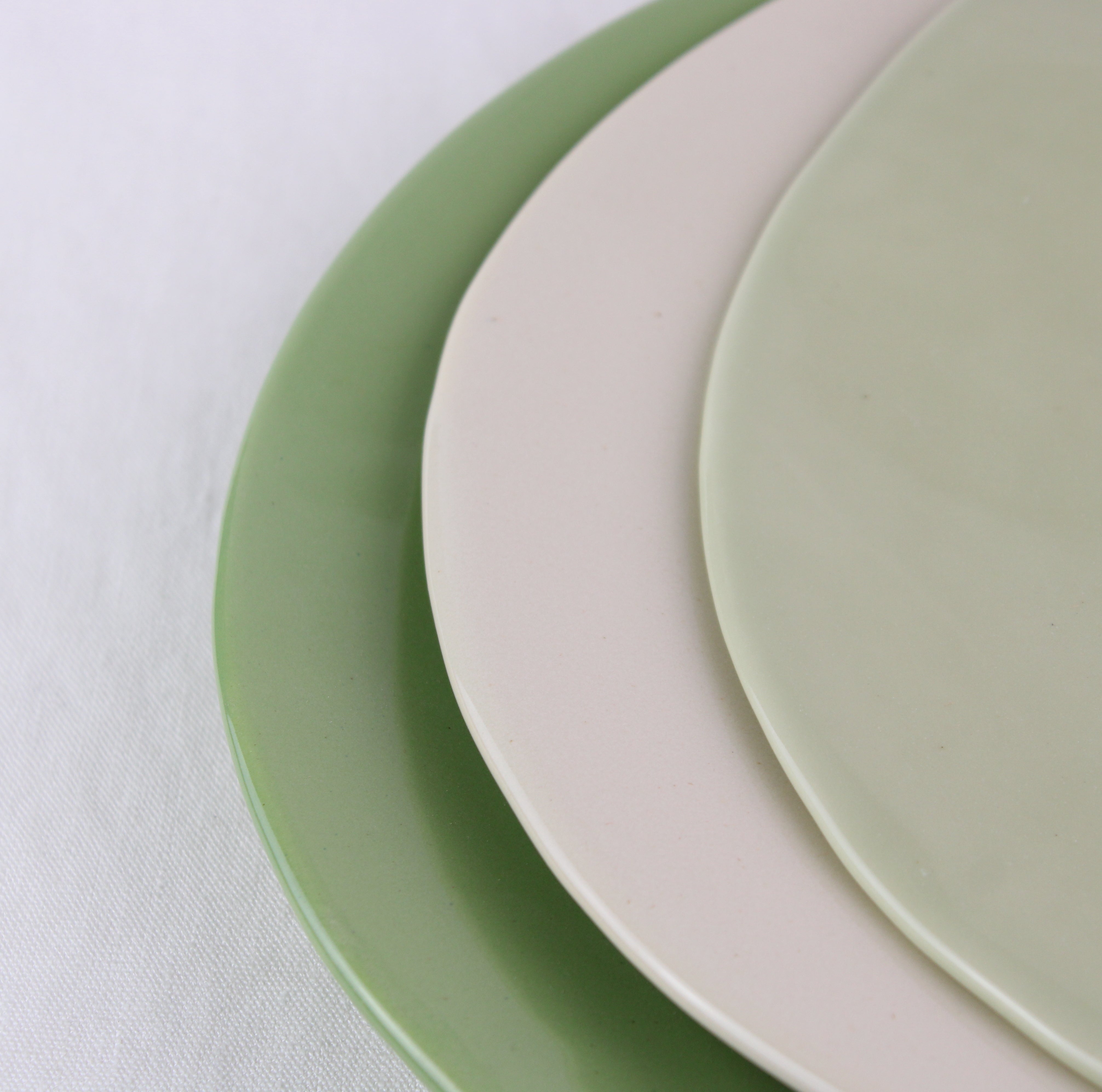 Classic Stoneware Salad Bowl